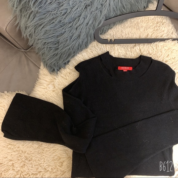 Guess long- sleeve cutout top - Picture 2 of 3